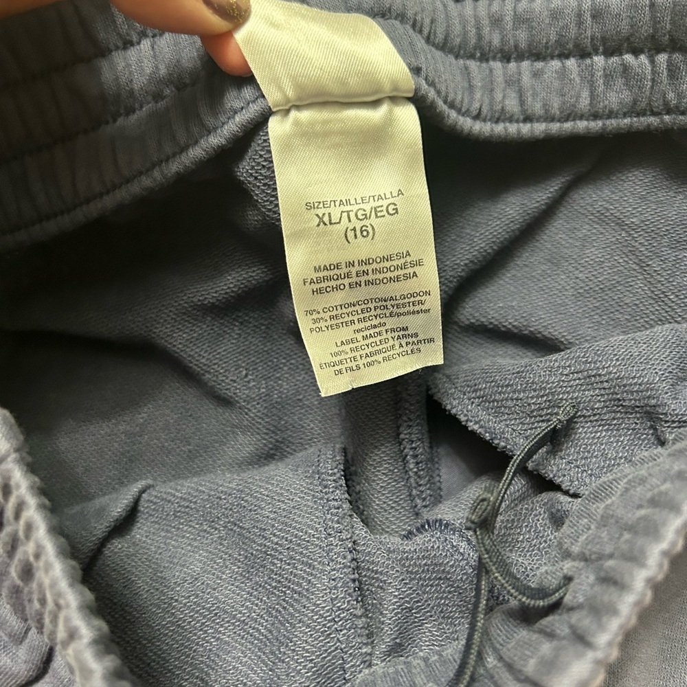 Size 16 KIDS adidas Joggers E1 - Picture 2 of 3